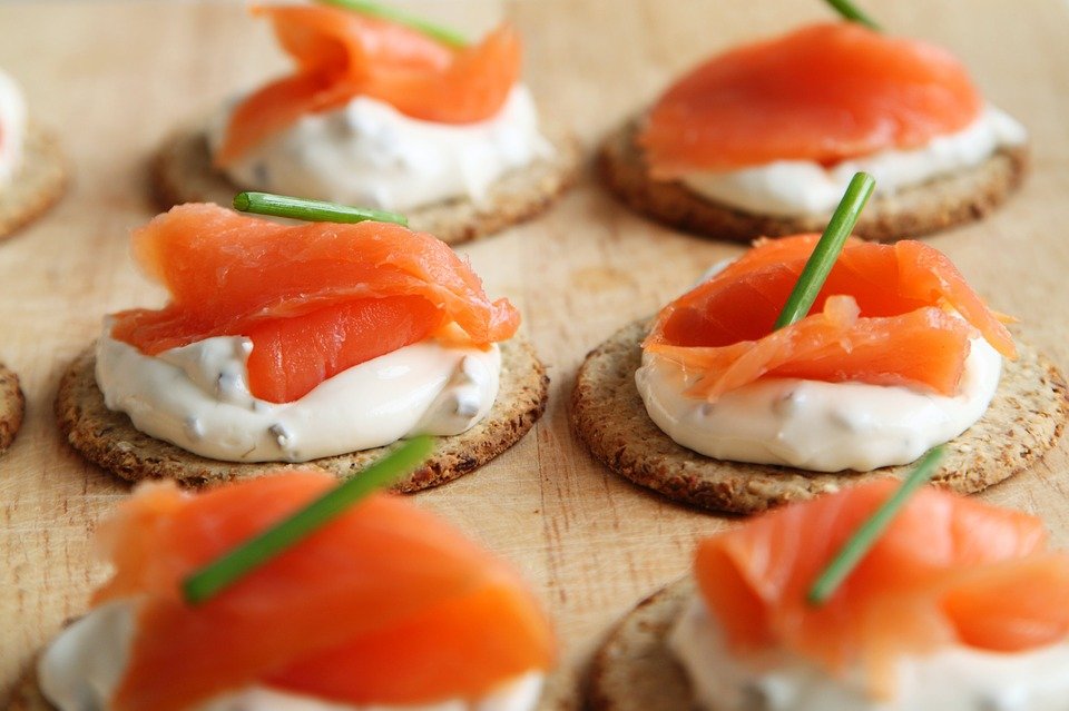 Tartine avocat saumon : l'entrée idéale !