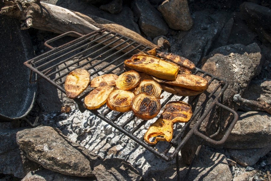 Comment réussir la cuisson de pomme de terre à la braise ?