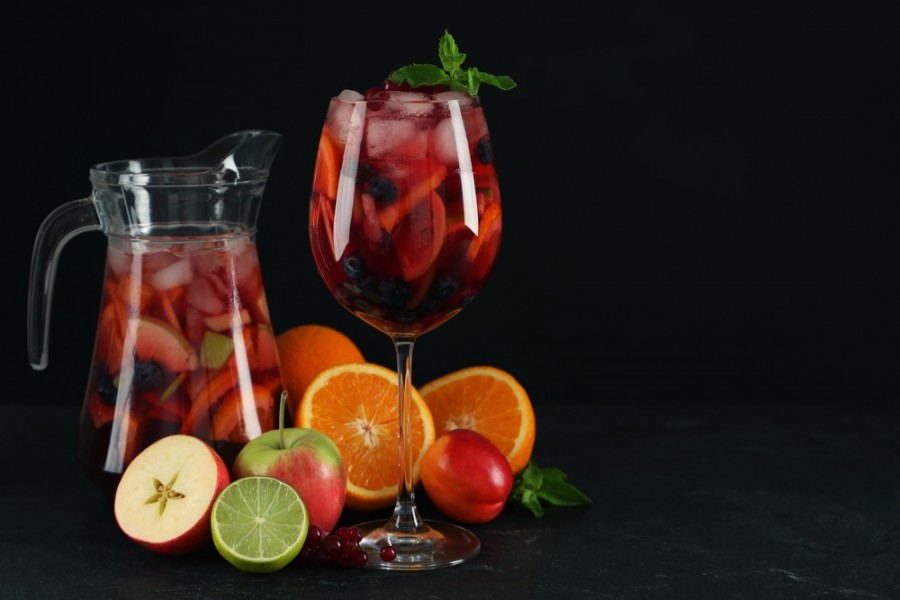 Découvrez la magie de la Sangria de Noël : un délice à partager