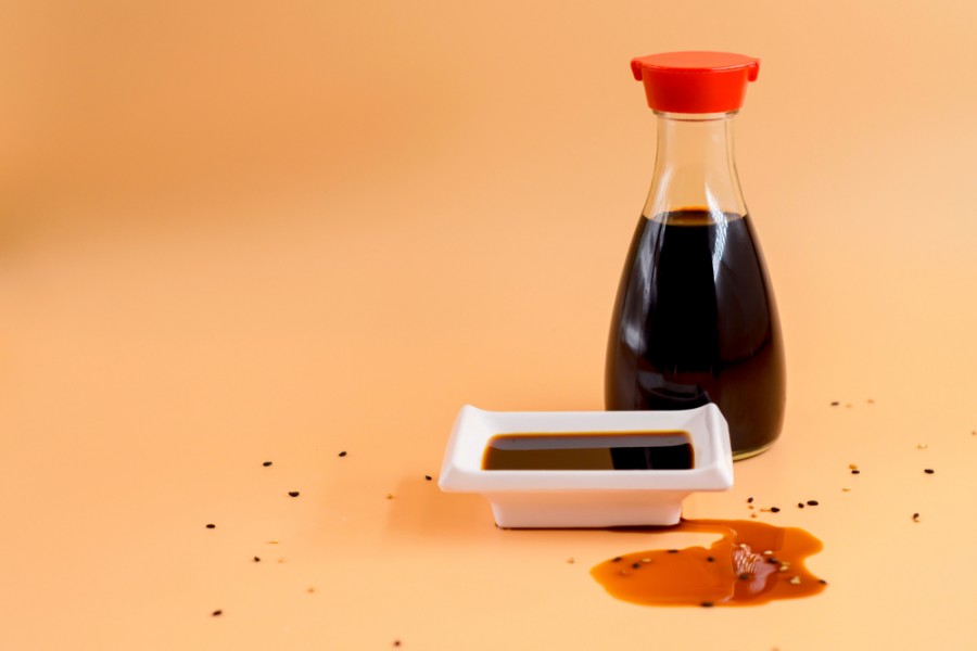 Sauce soja sucrée ou salée : laquelle choisir ?
