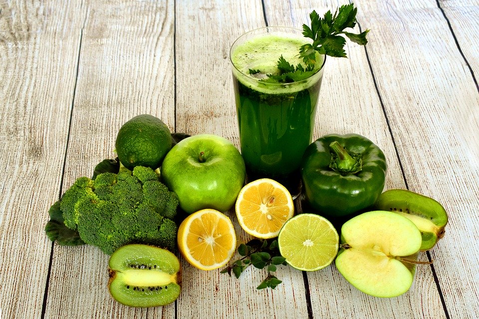 3 recettes de jus de fruits à réaliser avec un extracteur de jus